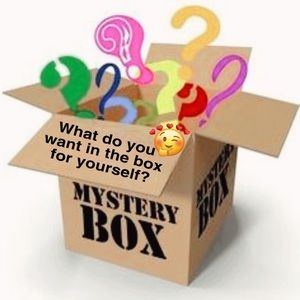 Mystery box 5 pieces of clothing for $ 40 Free shi